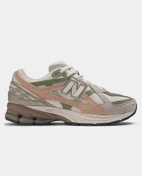 New Balance - 1906 Shoe - Linen/Dark Olivine